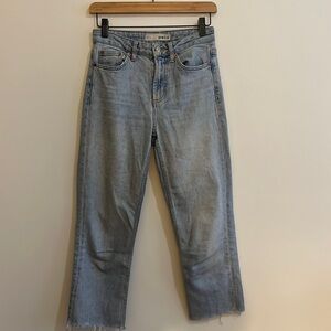 Topshop Lightwash Mom Jean Size 25
